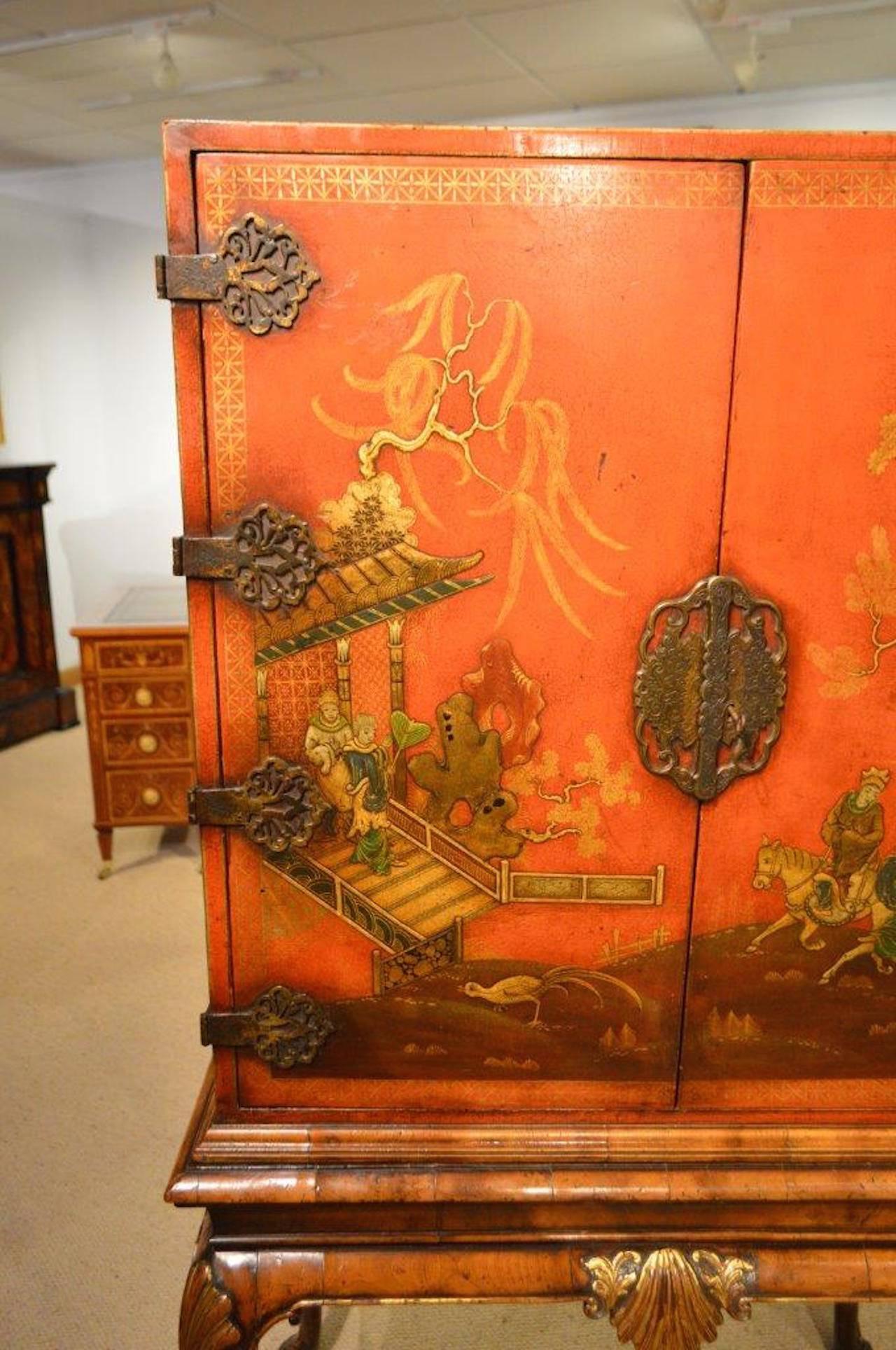 Fine Quality Chinoiserie and Red Lacquer Antique Cocktail Cabinet In Excellent Condition In Darwen, GB