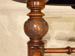 Fine Quality Burr Walnut and Marquetry Inlaid Victorian Period Antique Coffee