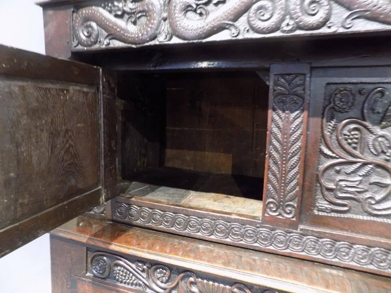 Rare Late 17th Century Westmorland Antique Oak Court Cupboard In Excellent Condition In Darwen, GB