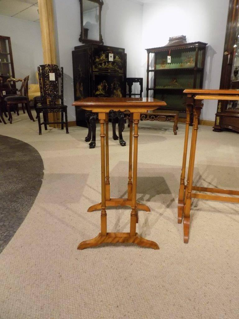 Satinwood Edwardian Period Antique Nest of Three Tables In Excellent Condition In Darwen, GB