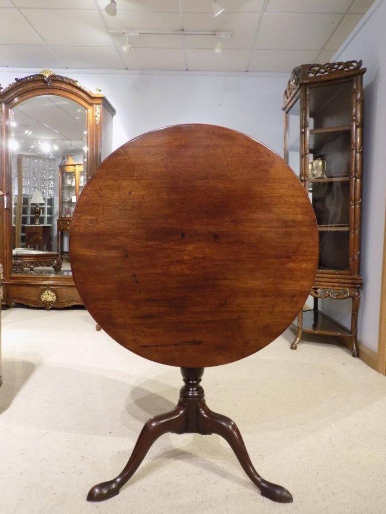 Mahogany George III Period Tilt-Top Tripod Table In Excellent Condition In Darwen, GB
