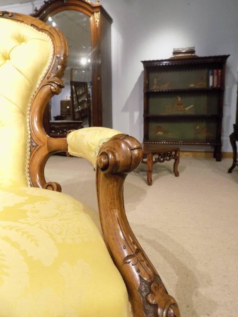 Good Carved Walnut Victorian Period Antique Armchair For Sale 2