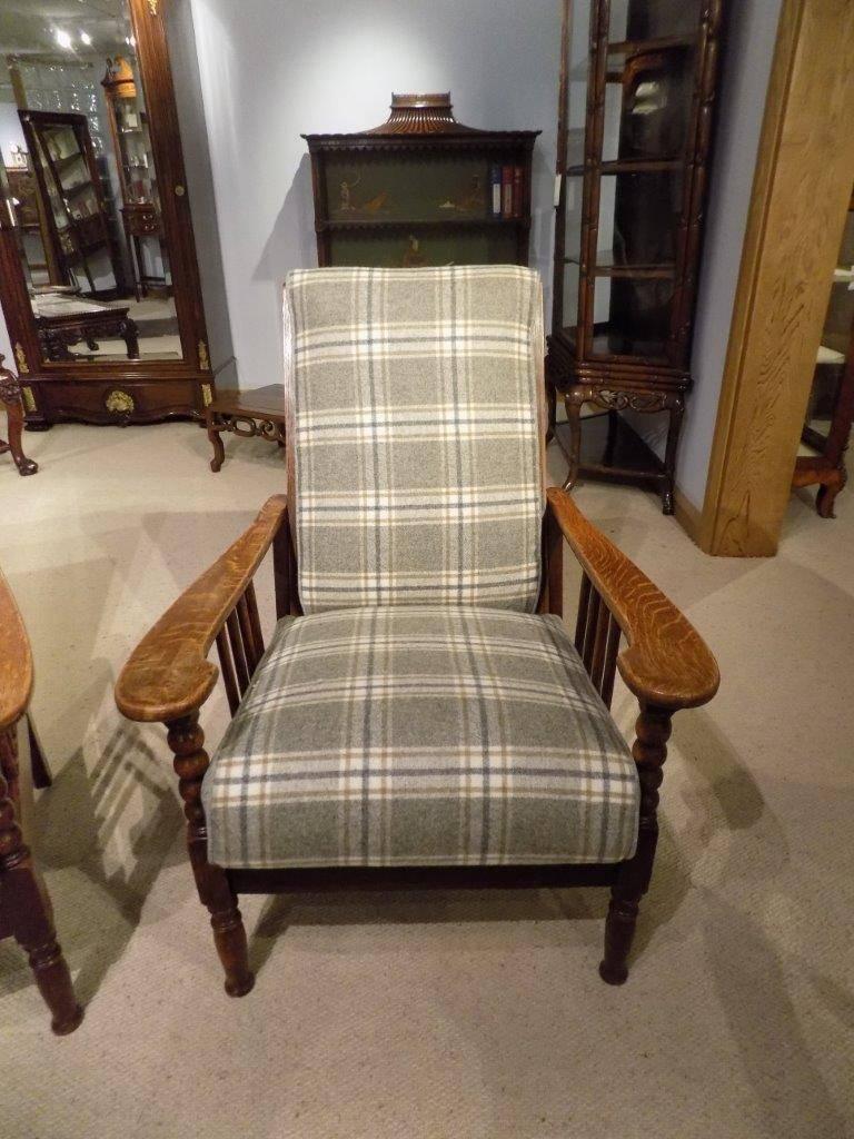 Good Pair of Oak Arts & Crafts Period Reclining Armchairs In Excellent Condition In Darwen, GB
