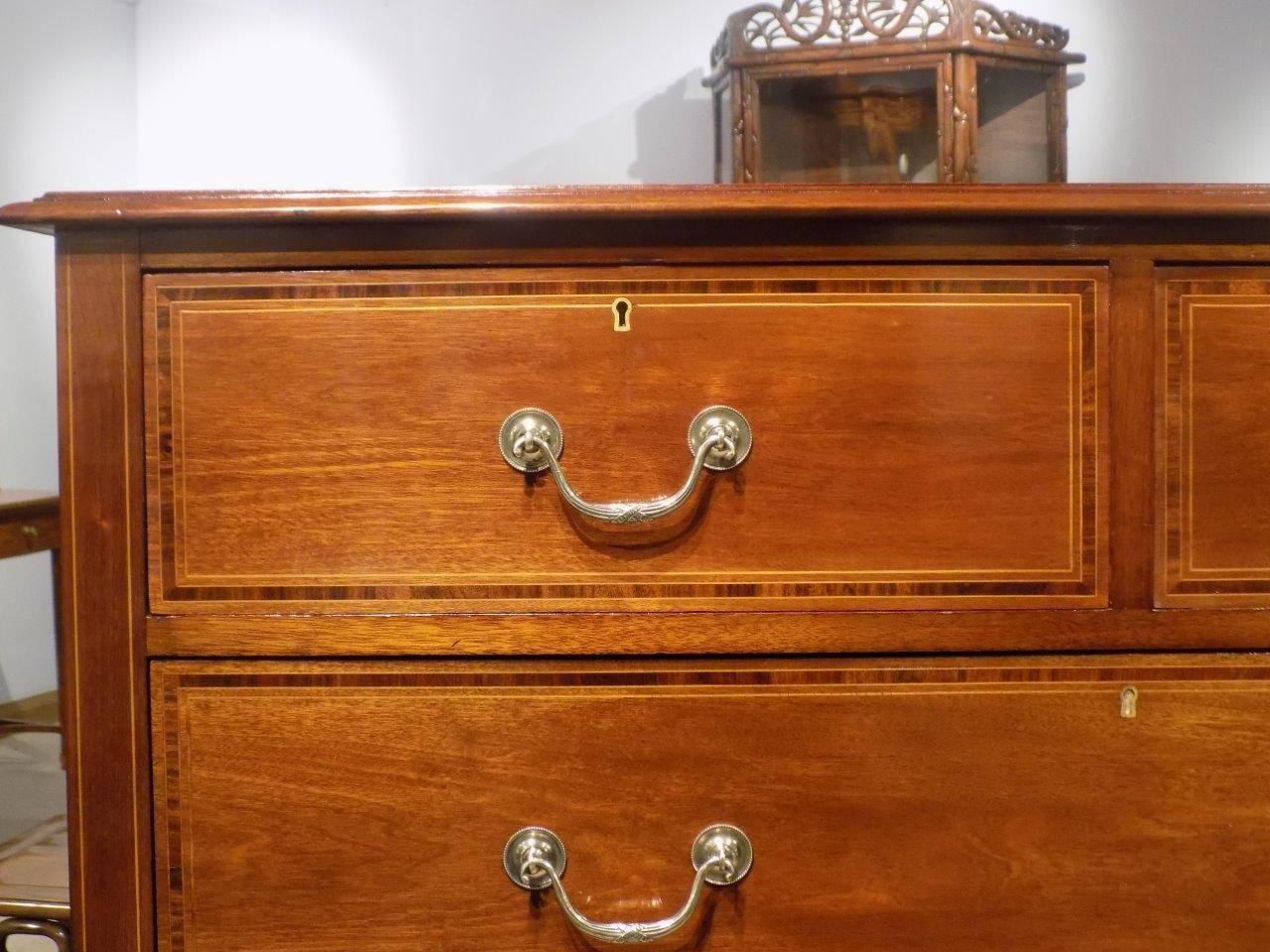 Beautiful Mahogany Inlaid Edwardian Period Antique Chest of Drawers In Excellent Condition In Darwen, GB