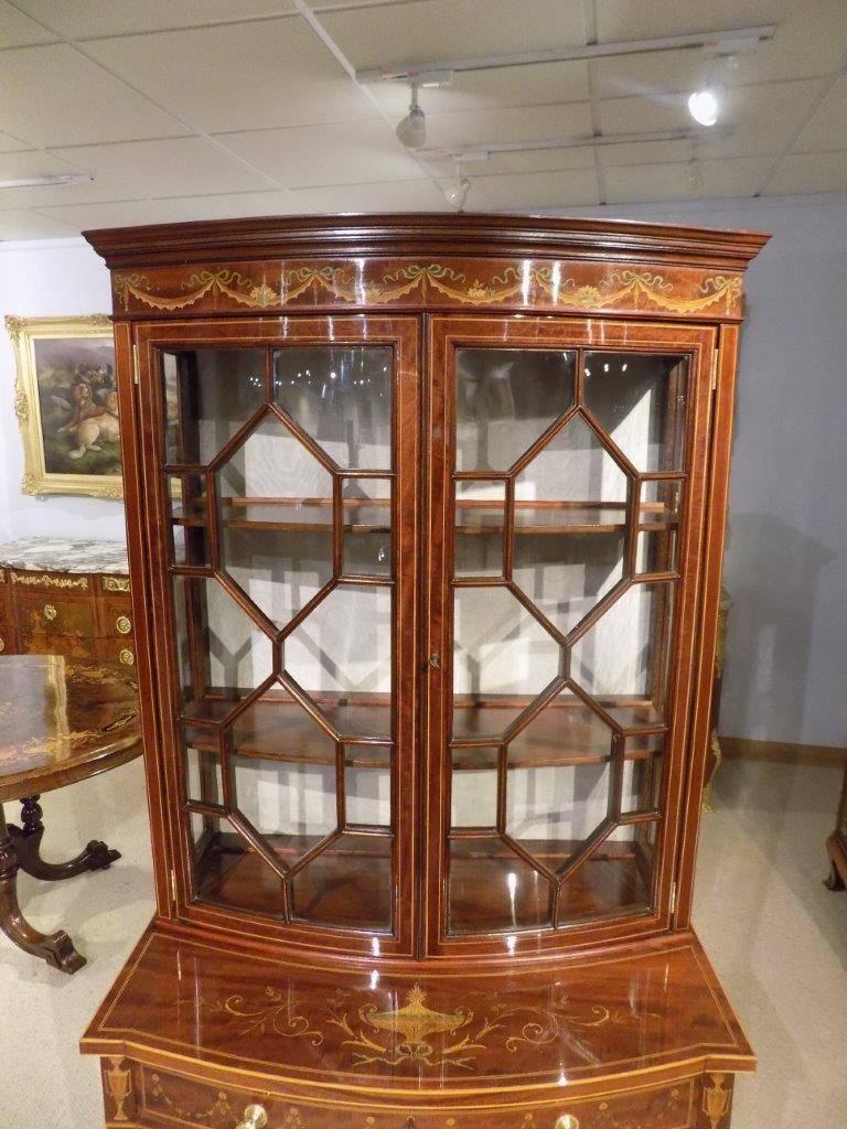 Superb Quality Mahogany and Marquetry Inlaid Bow Front Cabinet on Stand 3