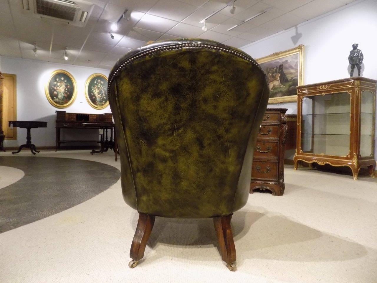 Green Leather Deep Buttoned Victorian Period Antique Tub Chair 1