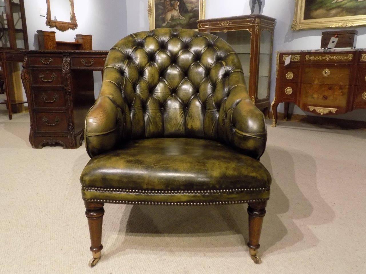 Green Leather Deep Buttoned Victorian Period Antique Tub Chair 2