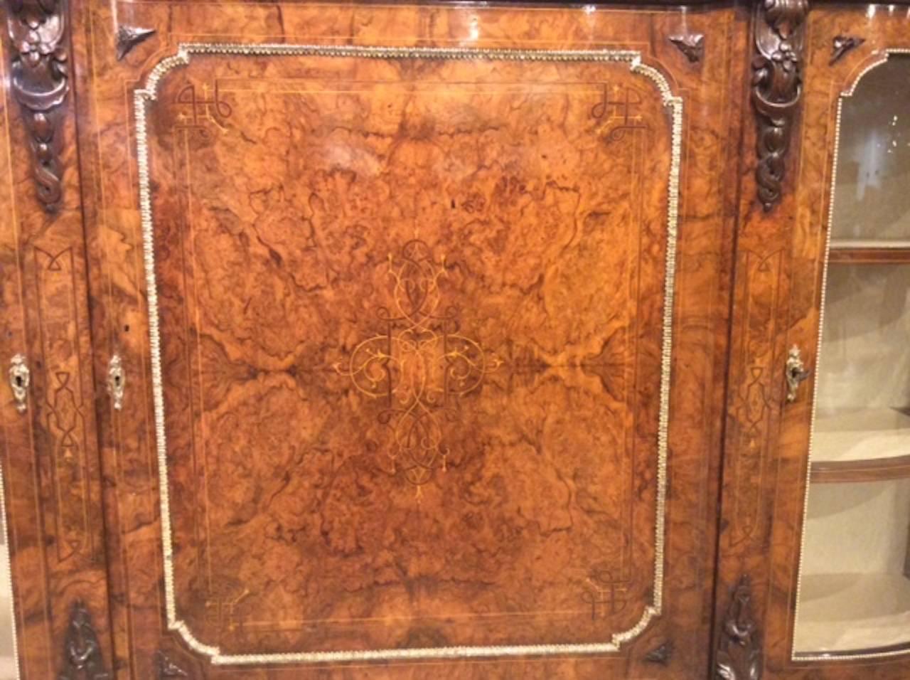 Mid-19th Century Stunning Quality Burr Walnut and Marquetry Inlaid Victorian Period Credenza For Sale