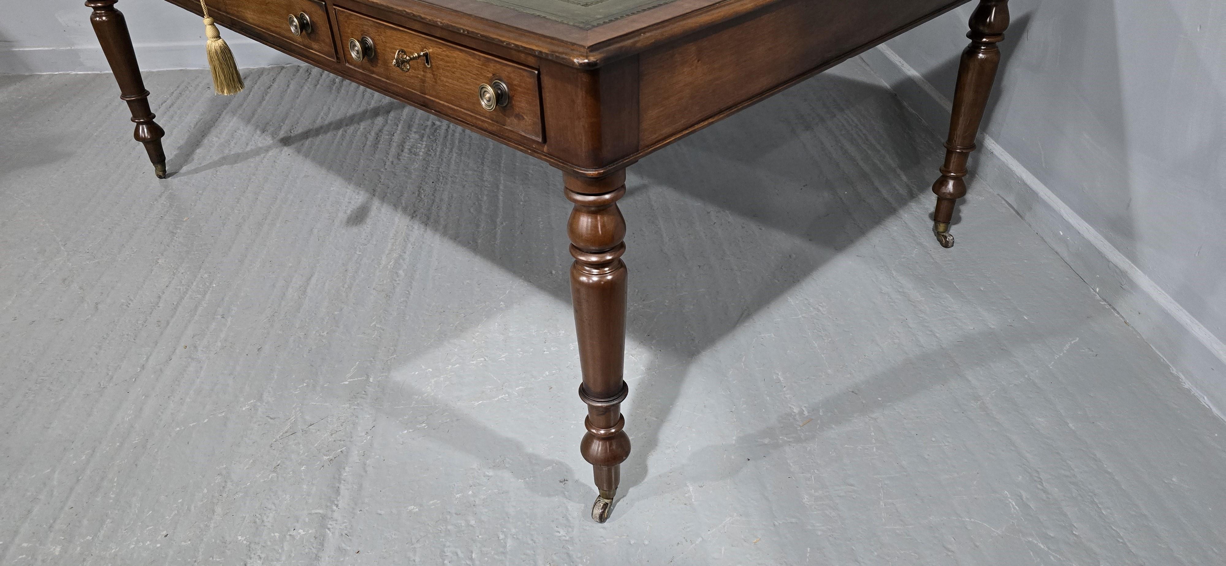 English Wonderful  Huge Victorian Mahogany Library Table For Sale