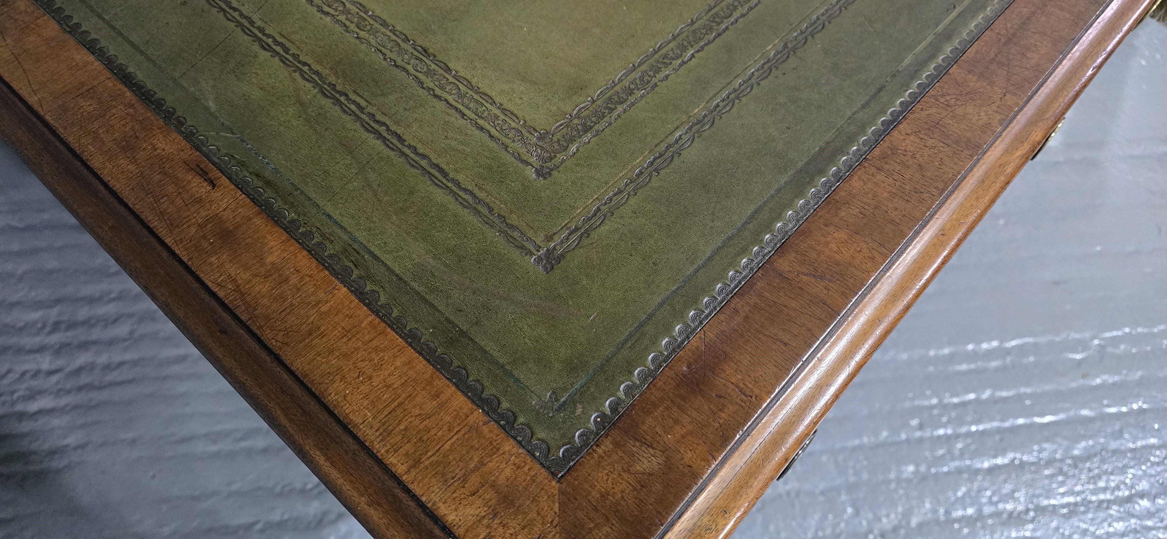 Wonderful  Huge Victorian Mahogany Library Table For Sale 4
