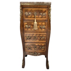 Very Pretty French Chest of Drawers
