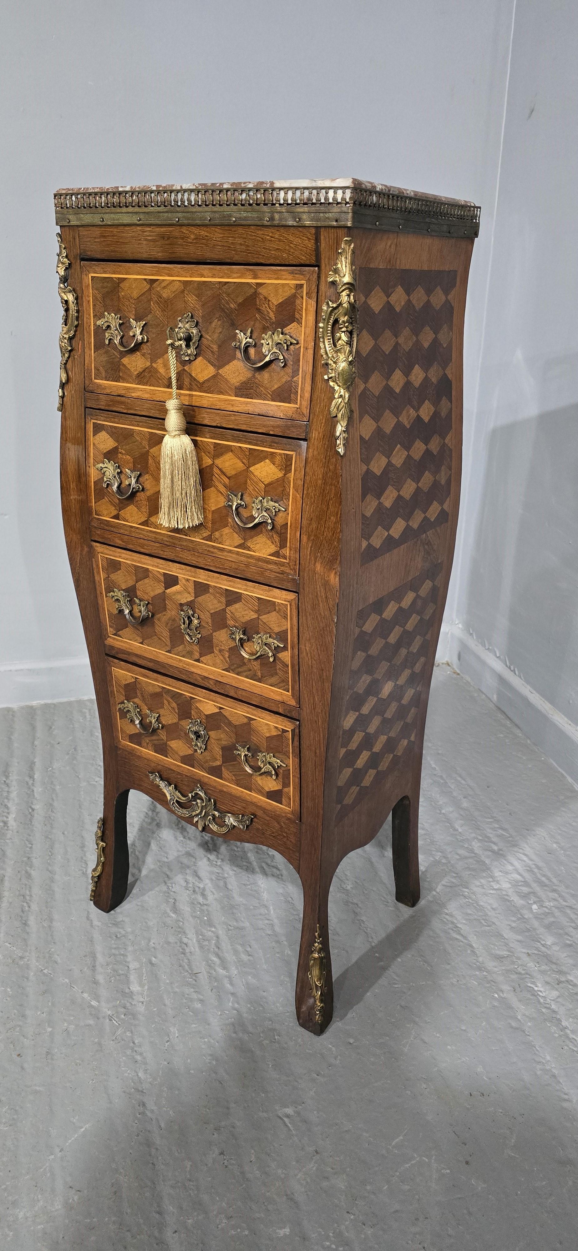 Parquetry Very Pretty French Chest of Drawers For Sale