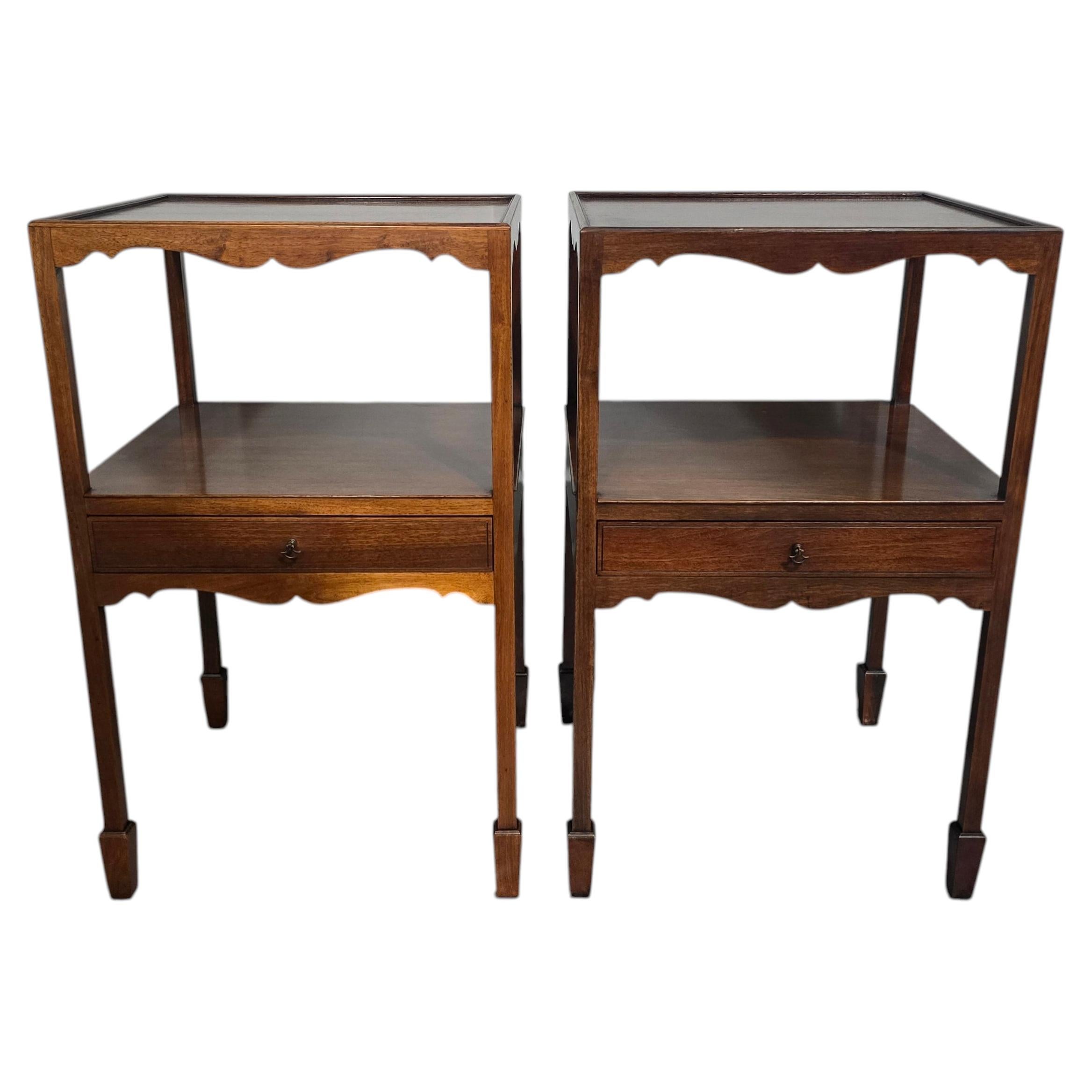 Pair Georgian Mahogany Bedside Lamp Tables For Sale