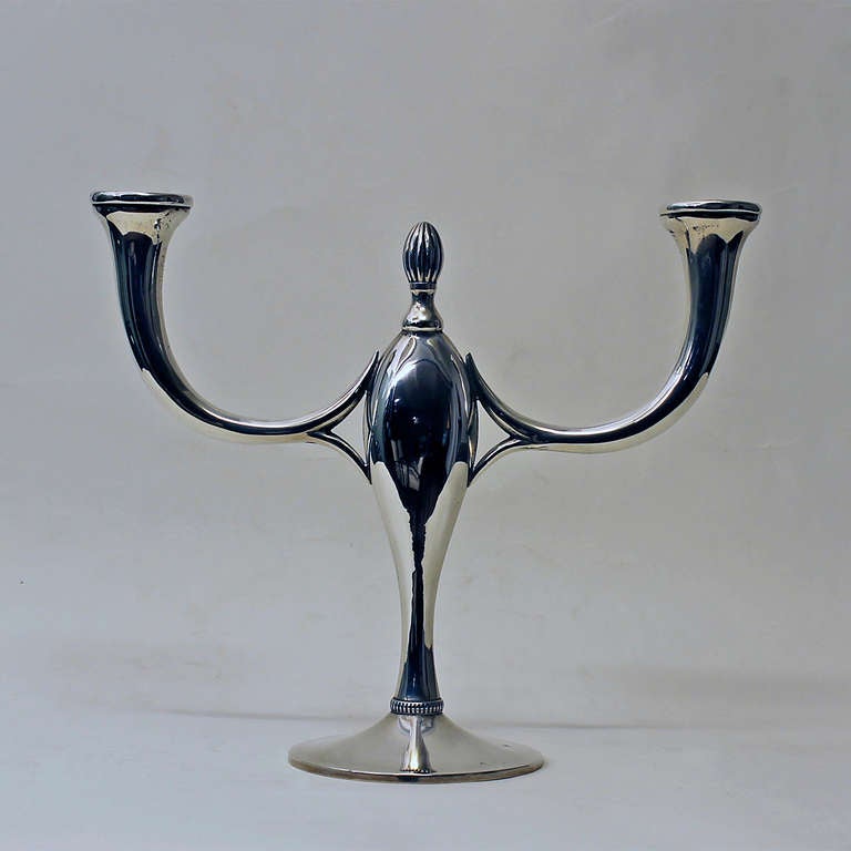 Art déco Paire de candélabres Art Déco en argent, 2 bras, Espagne, Barcelone, 1934 - 1940 en vente