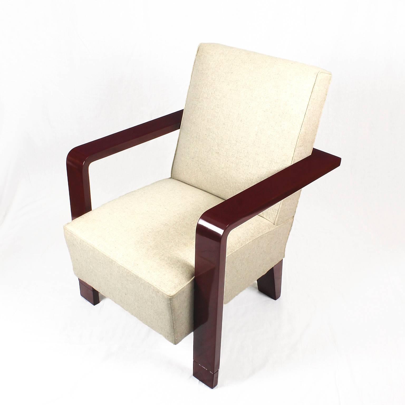 1930s Pair of Art Deco Cubist Armchairs, Lacquered Beech, Off White Wool Belgium im Zustand „Gut“ in Girona, ES