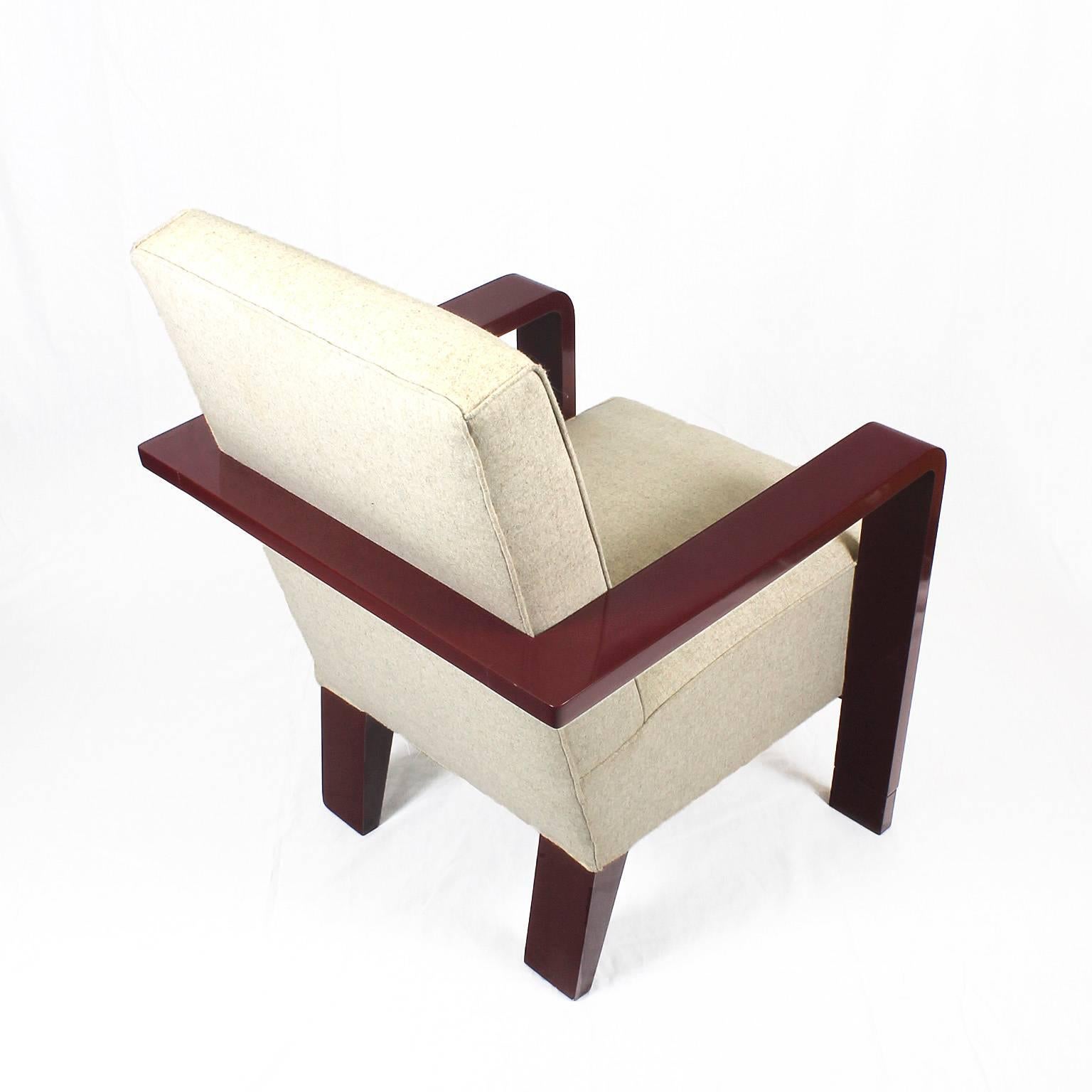 1930s Pair of Art Deco Cubist Armchairs, Lacquered Beech, Off White Wool Belgium (Mitte des 20. Jahrhunderts)