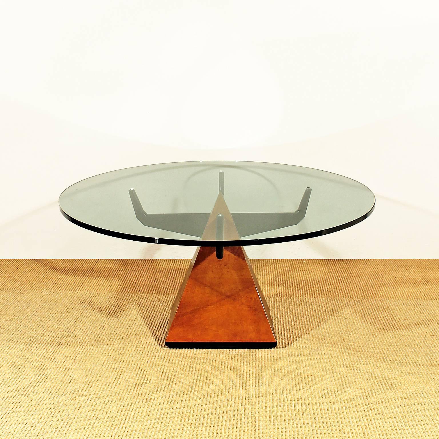 Mid-Century Modern 1950s Pyramidal Coffee Table, maple, lacquered wood, thick glass - Italy
