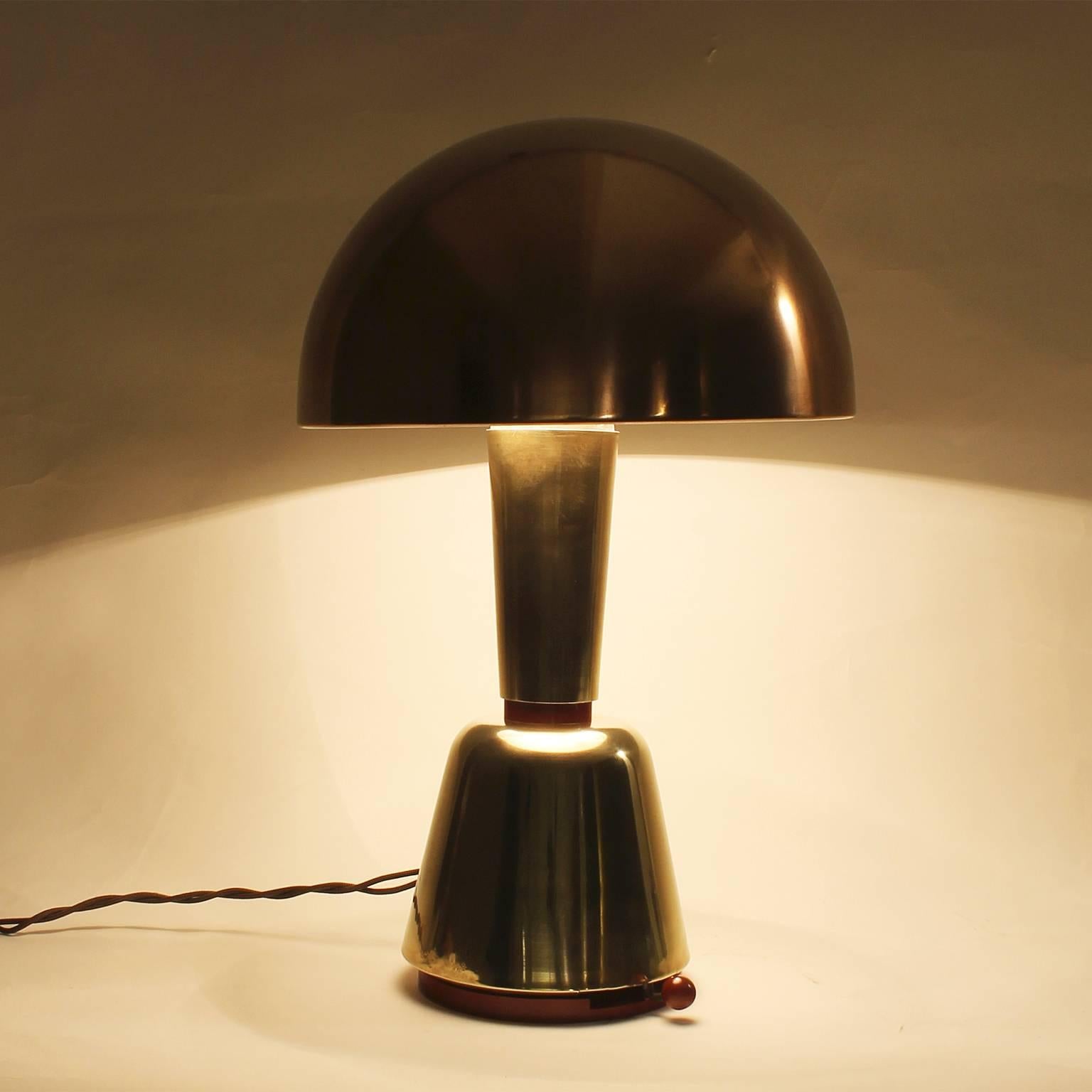 Brass 1920s Art Deco Desk Lamp by Magilux, brass, copper and bakelite - Italy