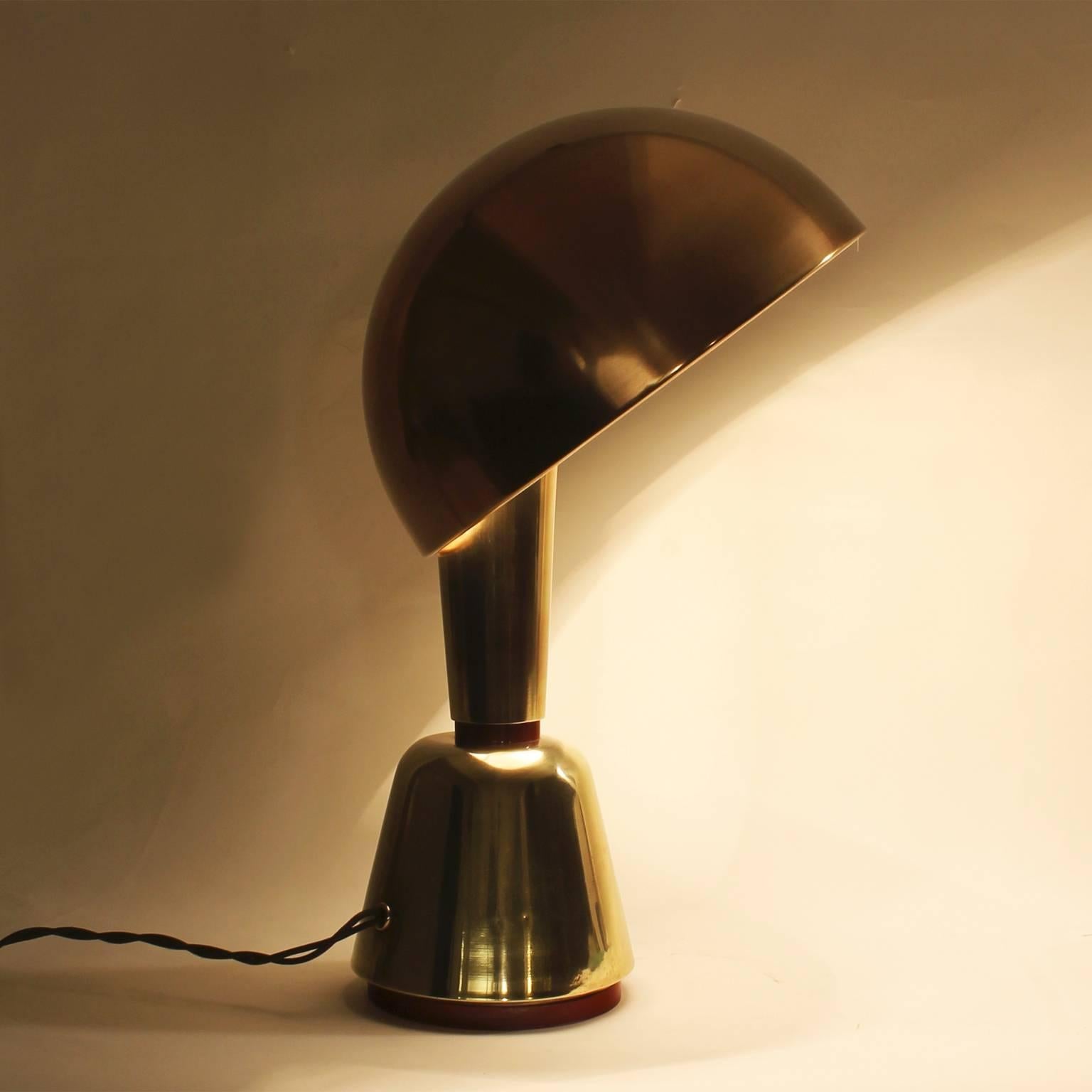 1920s Art Deco Desk Lamp by Magilux, brass, copper and bakelite - Italy 1