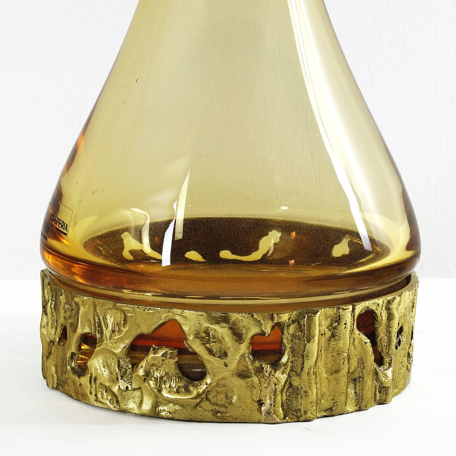 1970er Set aus drei Murano-Flaschen von Angelo Brotto, gelbes Glas, Bronze - Italien (Ende des 20. Jahrhunderts) im Angebot