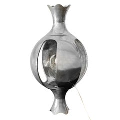 Una lampada brutalista dalle forme libere – Francia, 1970