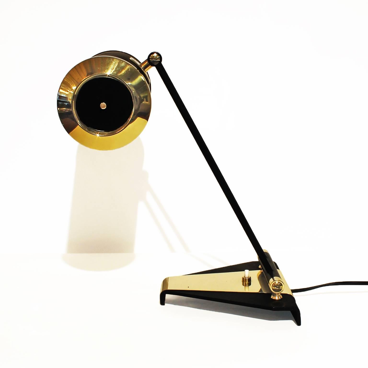Mid-Century Modern 1960´s Desk Lamp Model 8051 by Stilnovo, black lacquered brass, glass - Italy
