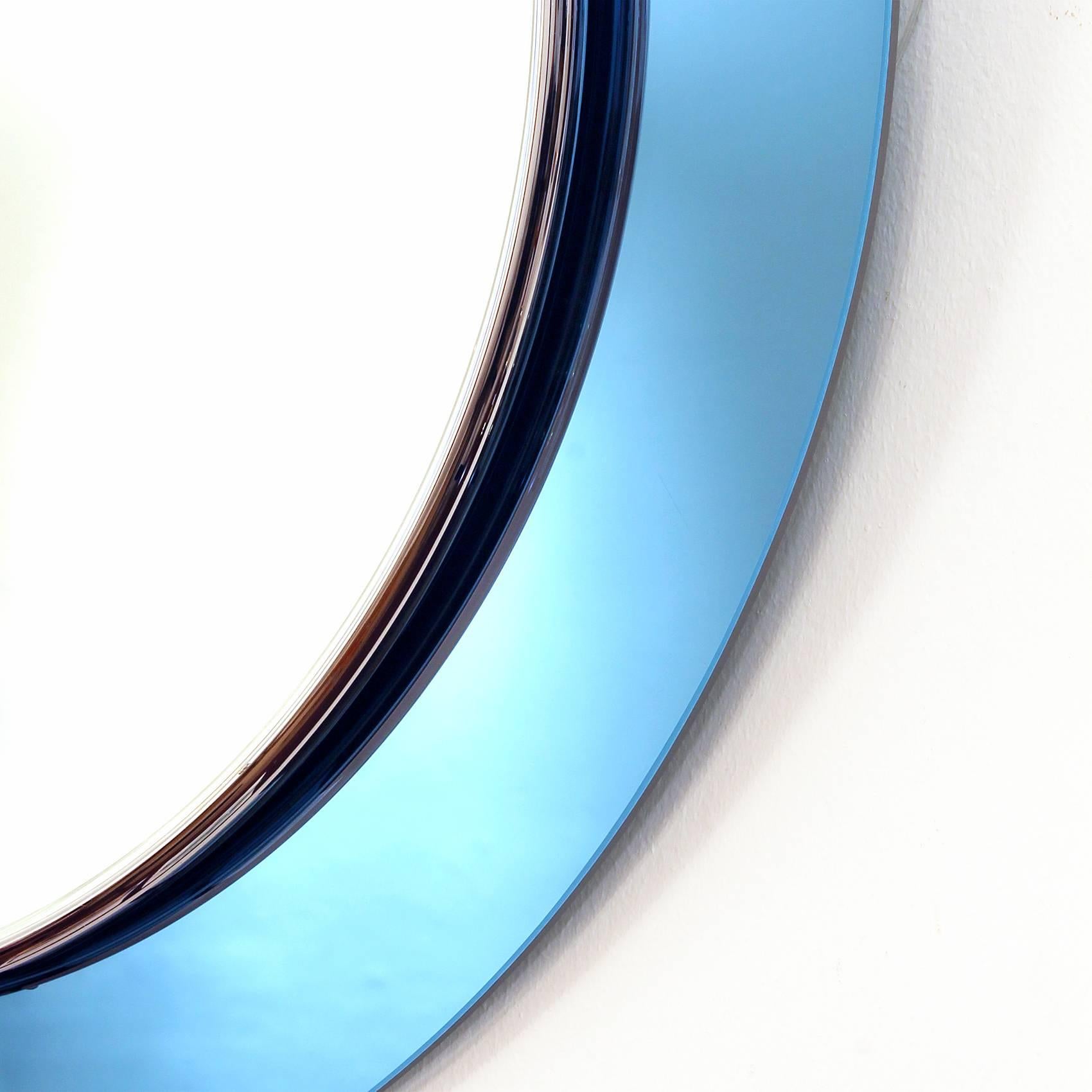 Round Blue Italian Mirror from the 1960s In Excellent Condition In Girona, ES