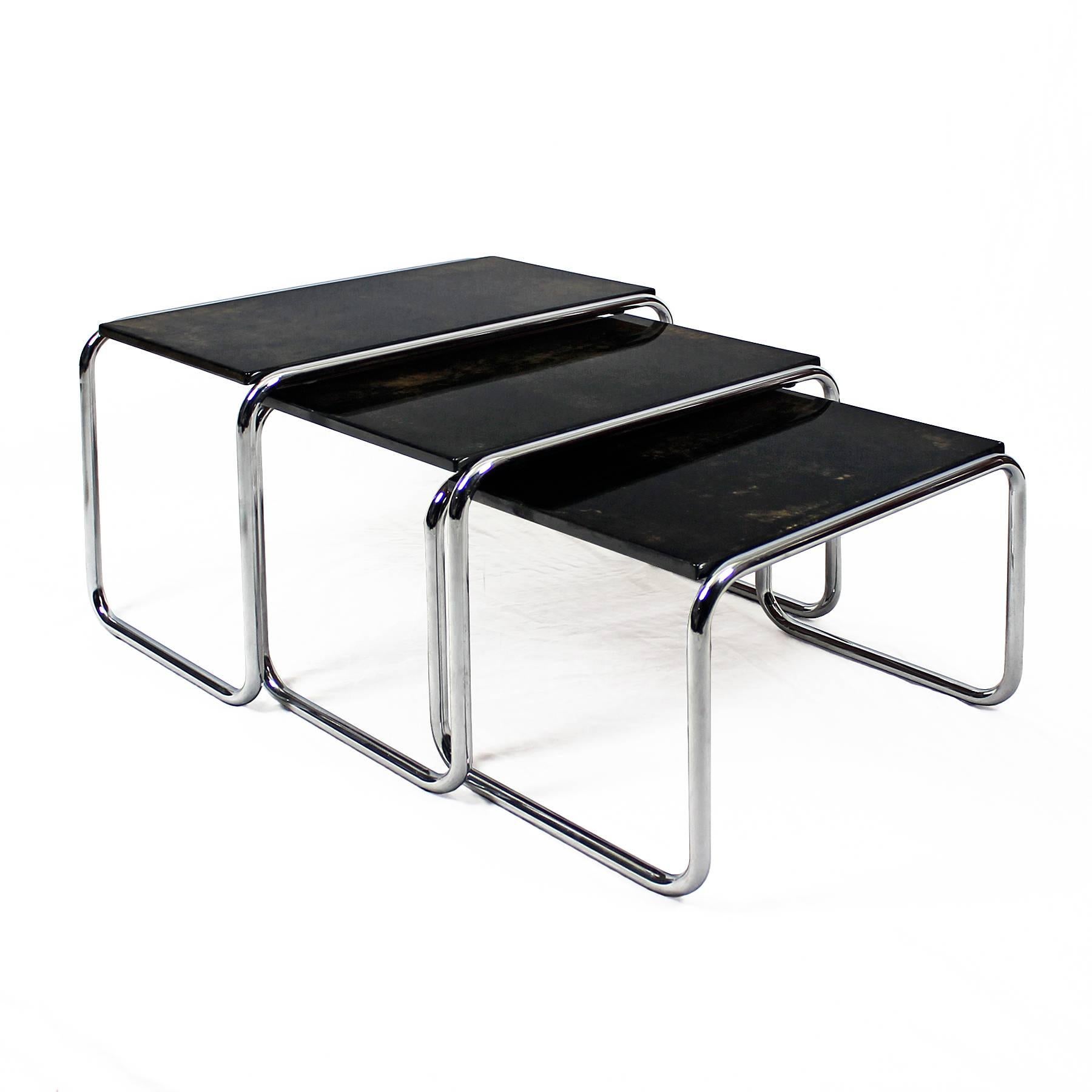 Mid-Century Modern 1960´s Set of Nesting Tables, chromed plated metal, stained parchment - France 