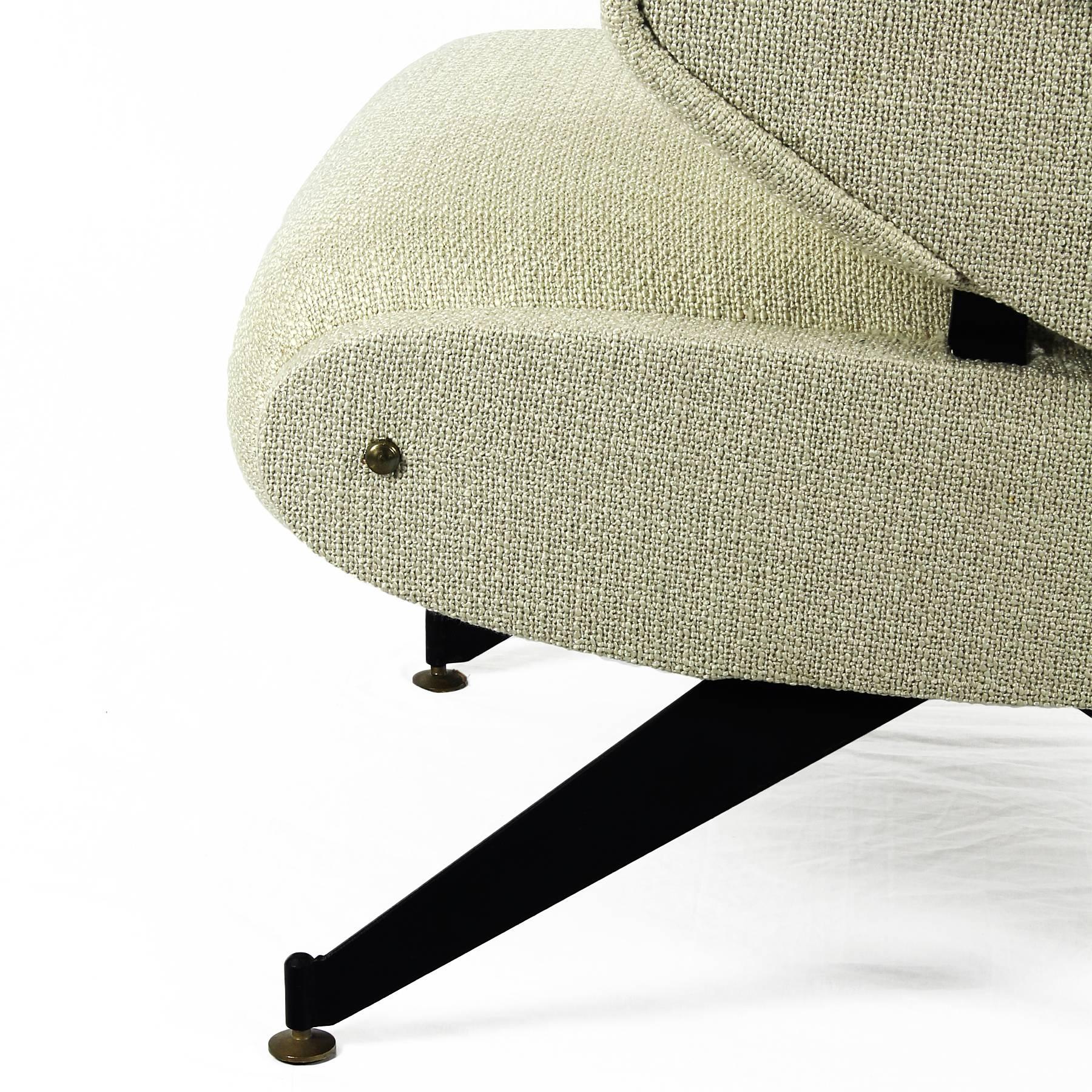 Moderner verstellbarer Sessel aus der Mitte des Jahrhunderts von Oscar Gigante, beigefarbener Stoff – Italien im Angebot 1