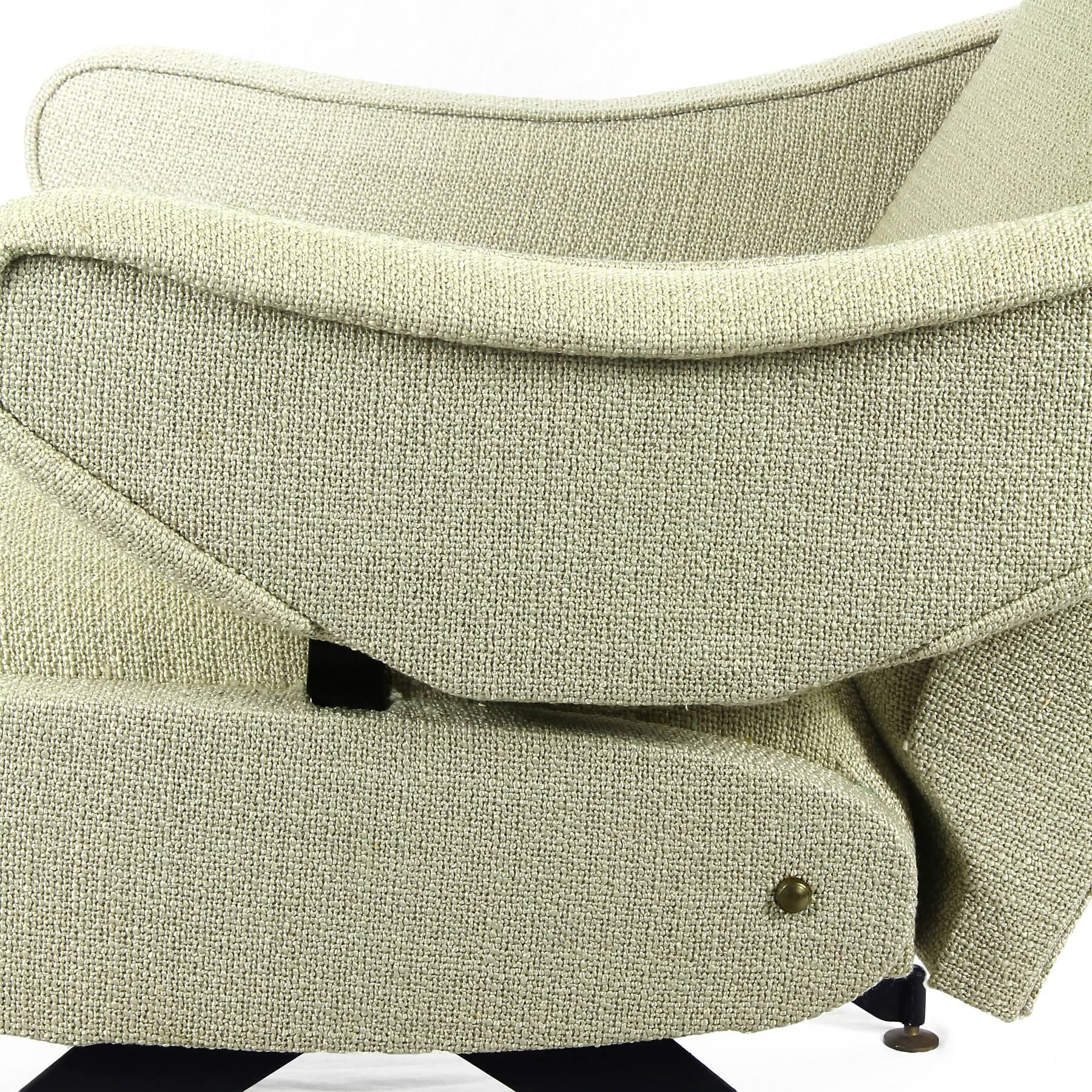 Fauteuil inclinable moderne du milieu du siècle dernier d'Oscar Gigante, tissu beige - Italie en vente 2