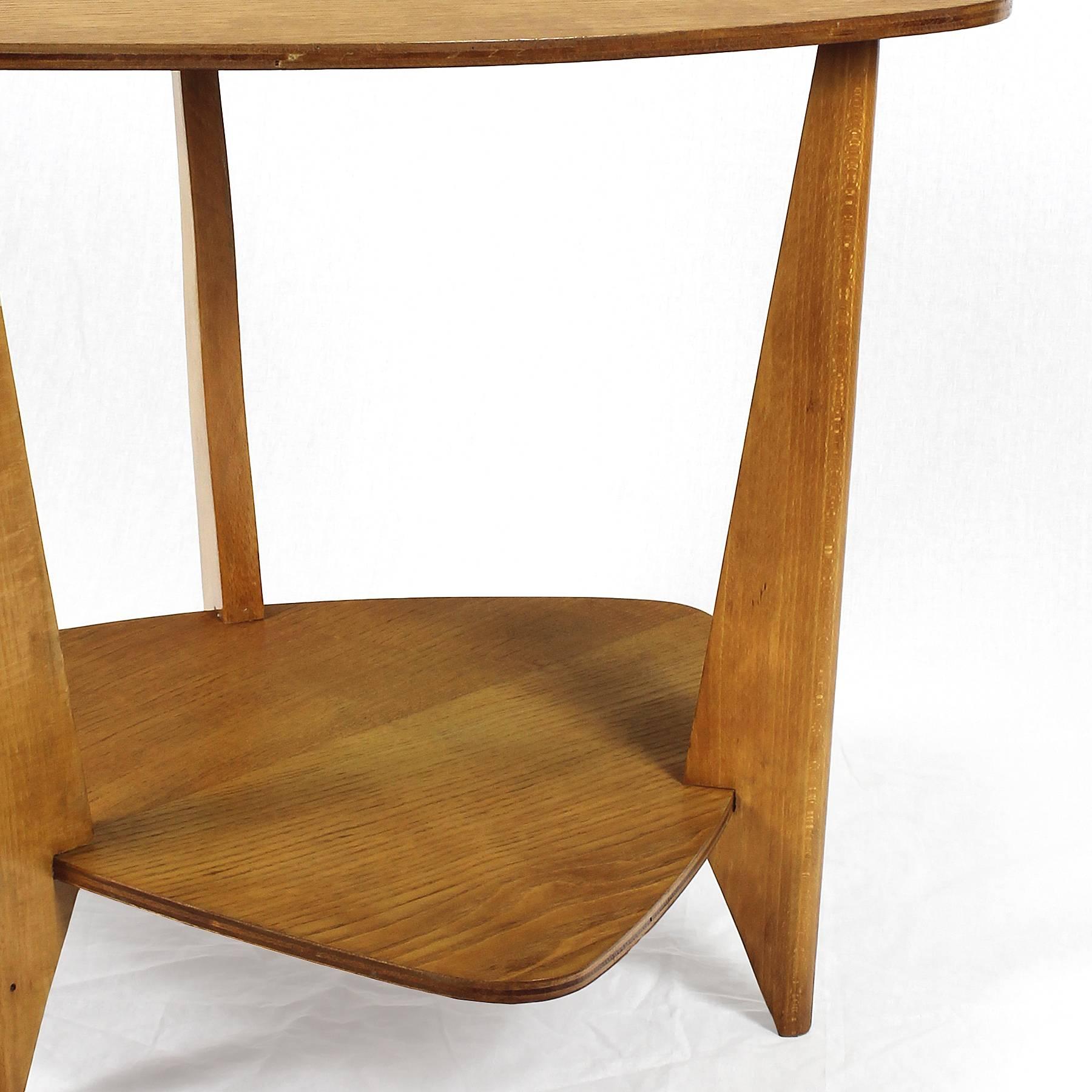 1950´s Tripod Sidetable, oak, two triangular levels - France In Good Condition In Girona, ES