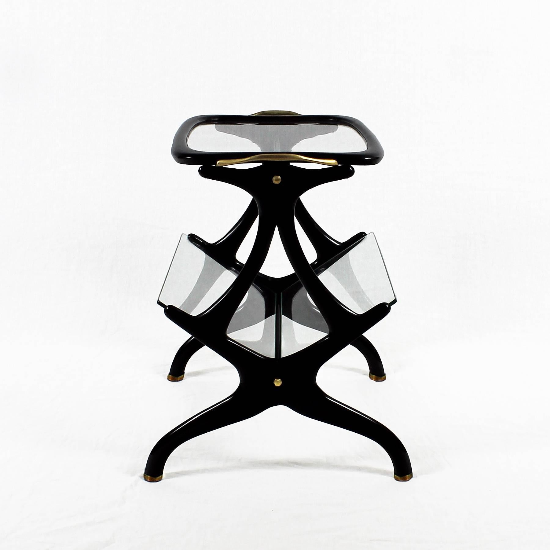 Polished 1950s Table Magazine Rack by Cesare Lacca, stained beech and glass. Italy