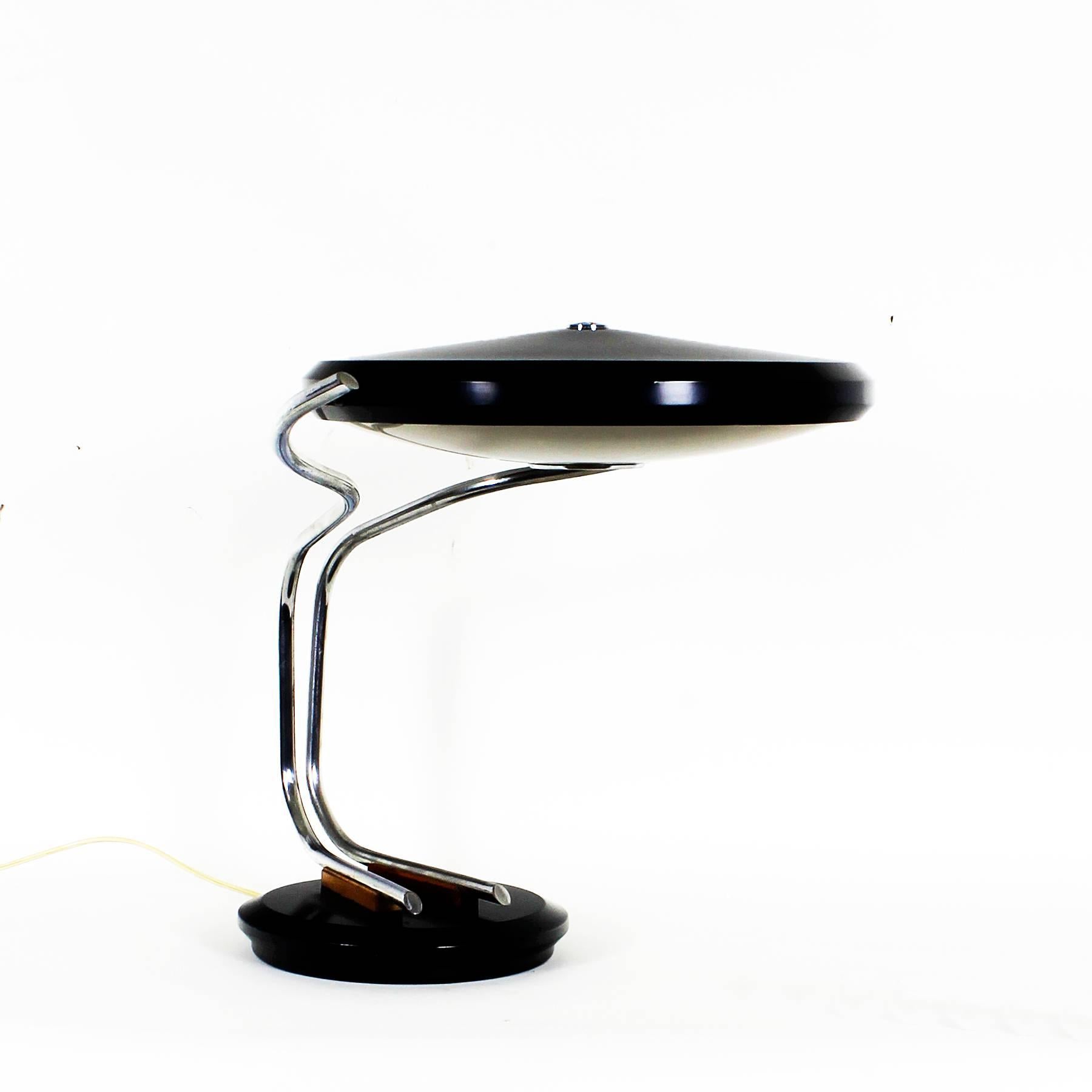 fase desk lamp