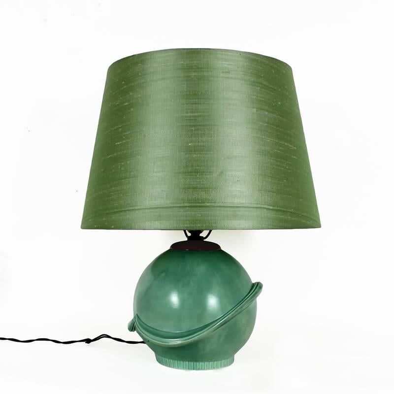 Art-déco-Tischlampe aus grüner Celadon-Keramik aus den 1930er Jahren – Tschechoslowakei (Tschechisch) im Angebot