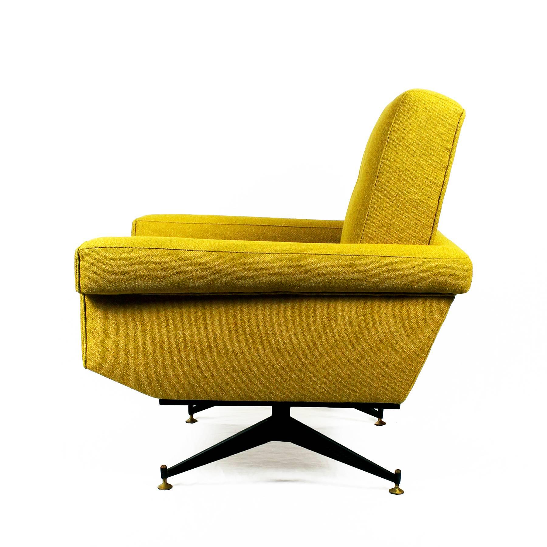 Italian 1960s Pair of Padded Armchairs, Yellow and Black, Steel, Upholstery, Italy