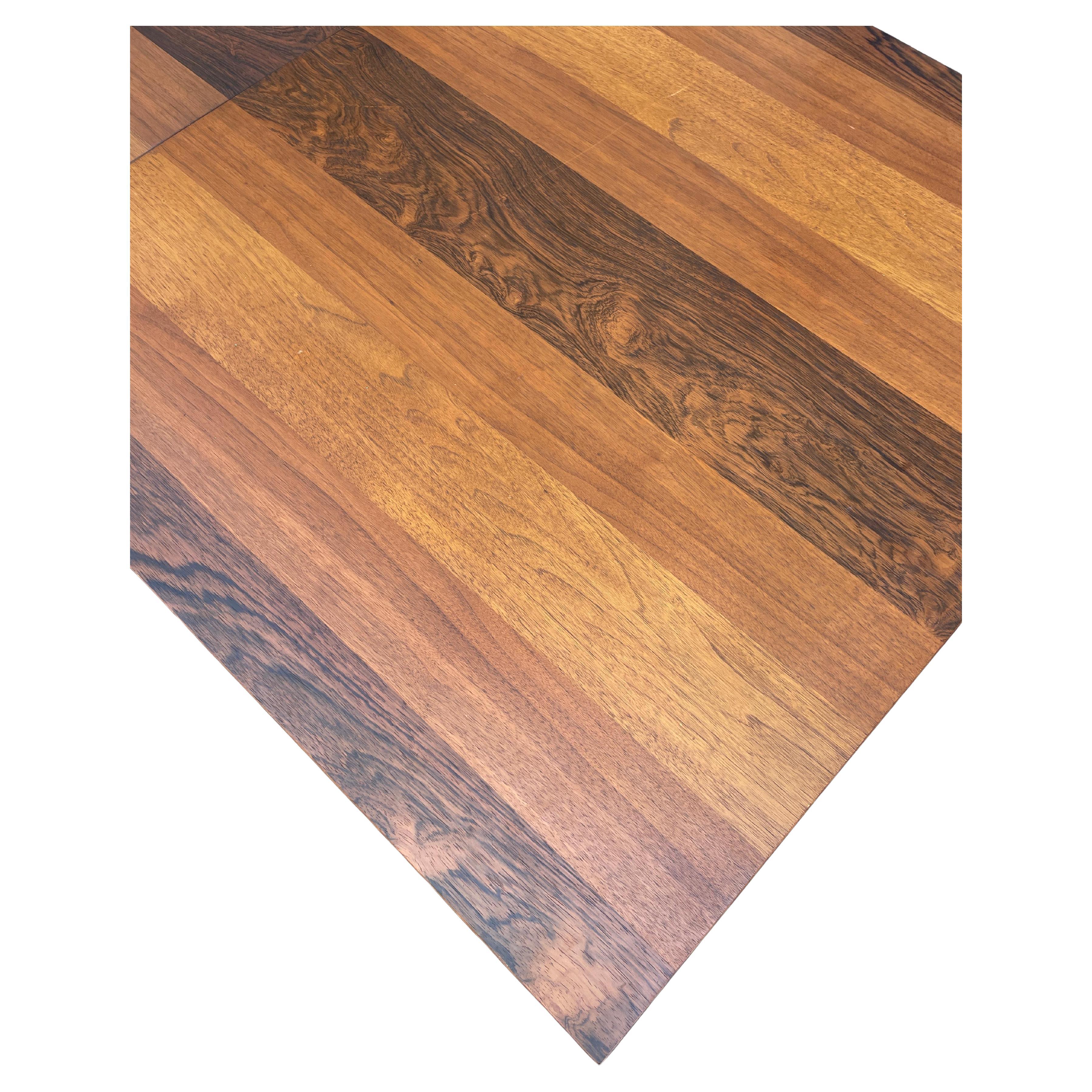 Milieu du XXe siècle Table de salle à manger extensible en tri-bois de Milo Baughman avec 2 abattants en vente