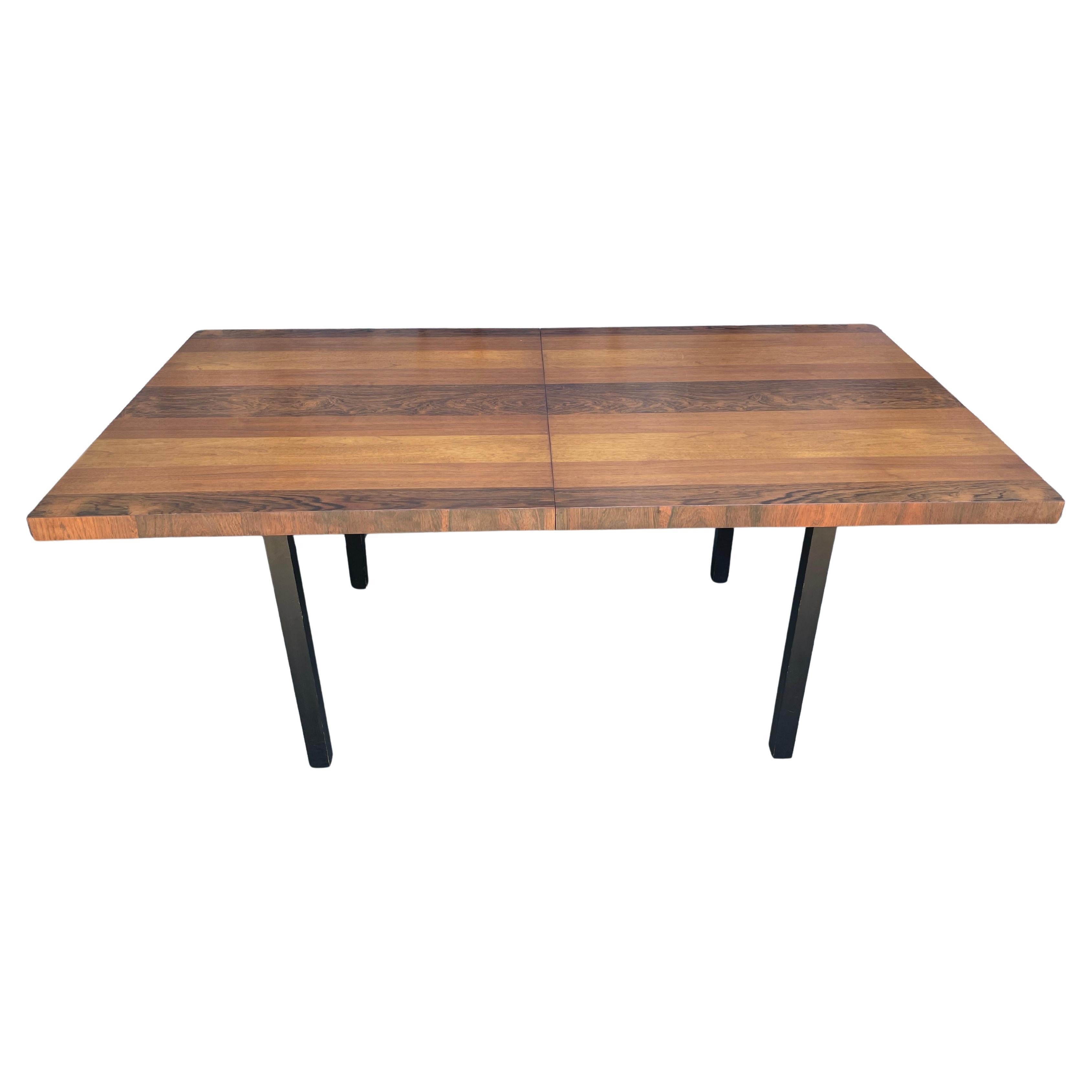 Bois de rose Table de salle à manger extensible en tri-bois de Milo Baughman avec 2 abattants en vente