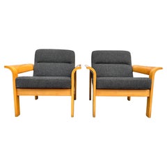 Pair of Danish modern Mid-Century Lounge Chairs Blonde Bentwood Arms