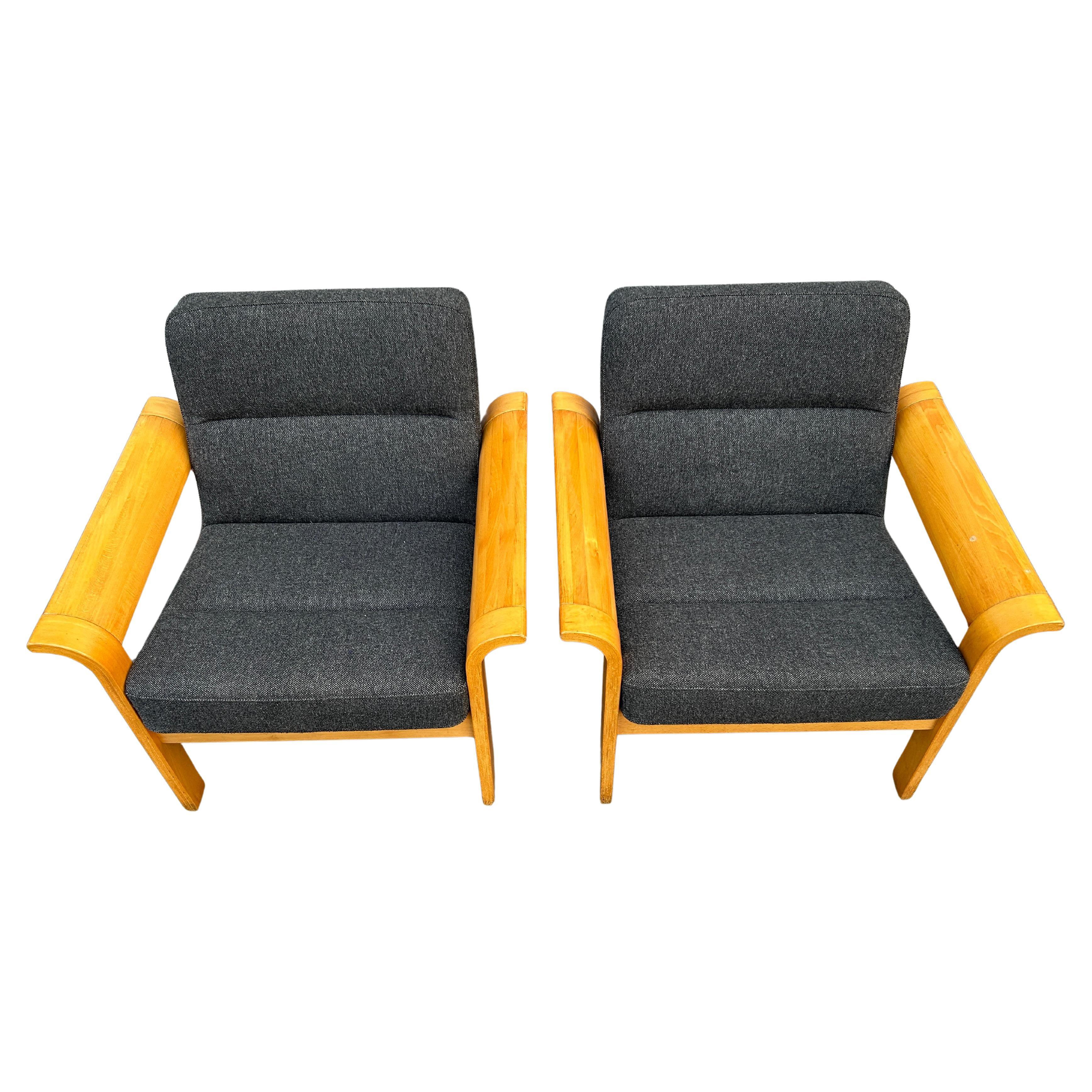 Mid-Century Modern Pair of Danish modern Mid-Century Lounge Chairs Blonde Bentwood Arms For Sale
