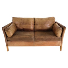 Canapé deux places de style scandinave danois moderne du milieu du siècle, en cuir beige patiné