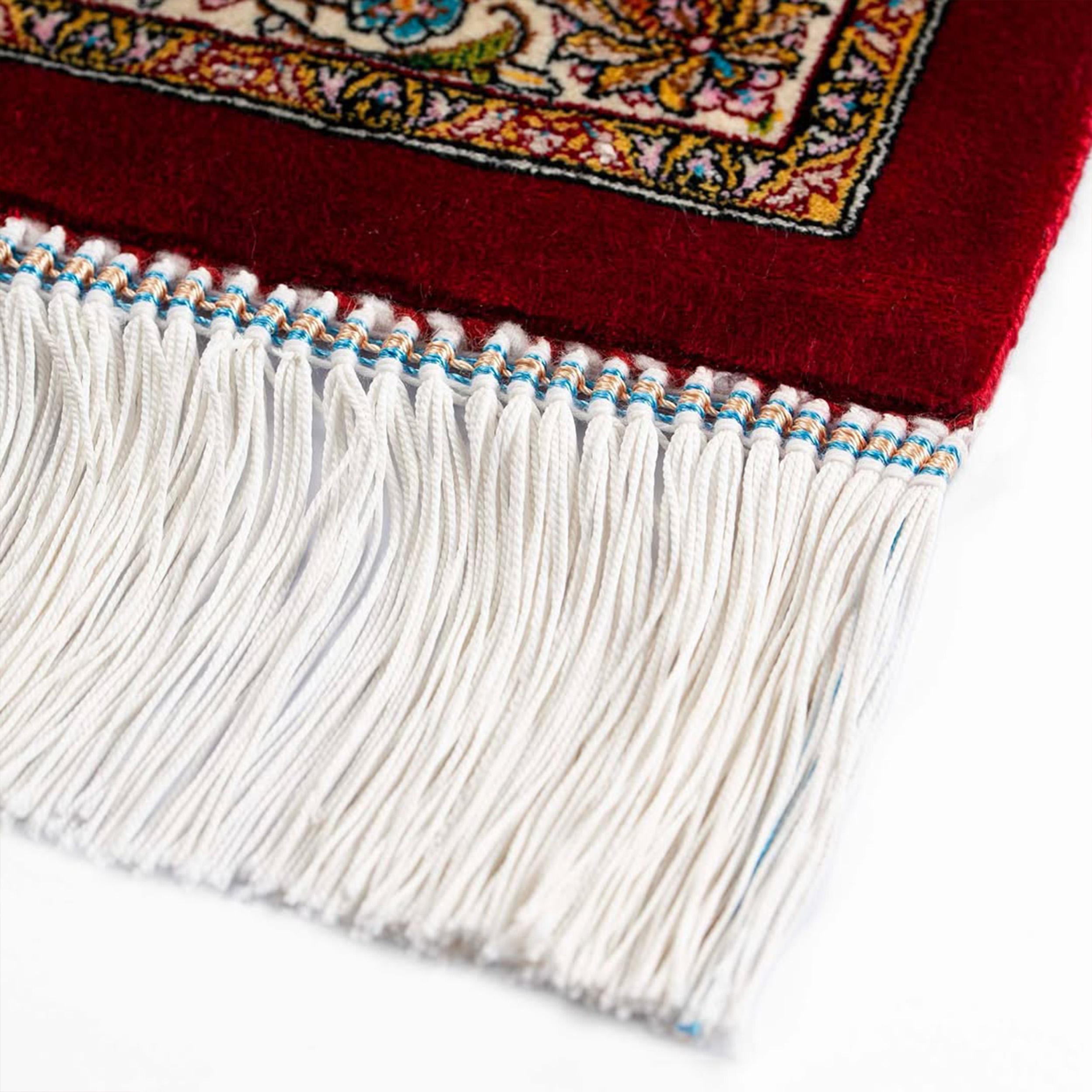 Marineblaue und goldene Jagdszene Persischer Teppich aus reiner Seide, iranische Handwerkskunst, 0046 im Angebot 1