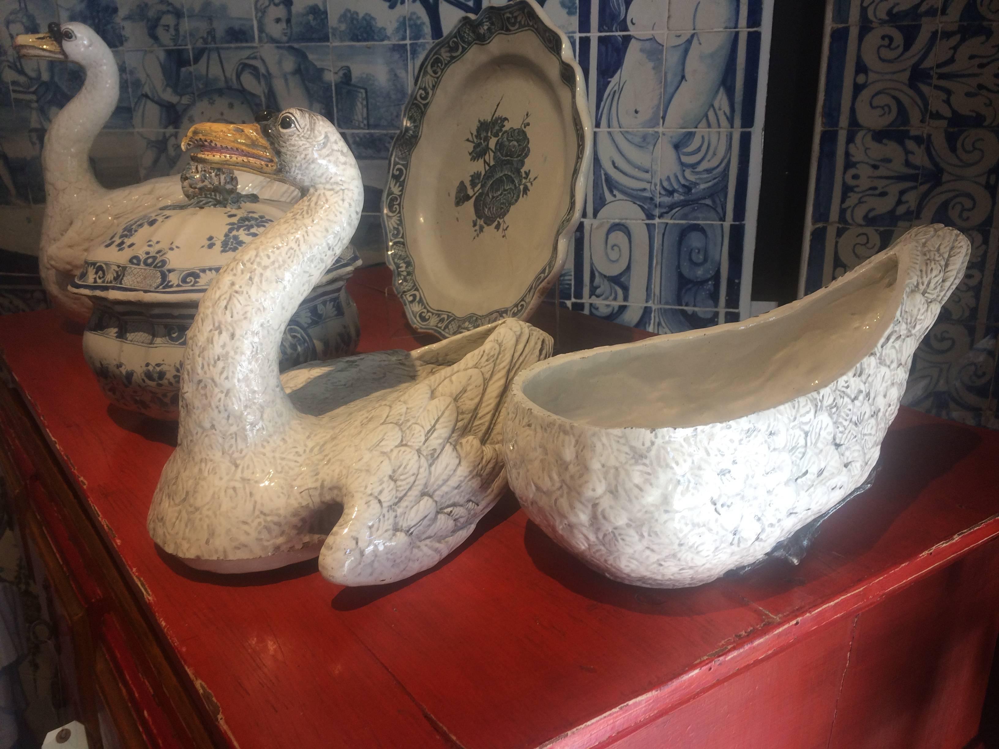 Portuguese 19th Century Pair of Faience Swans For Sale