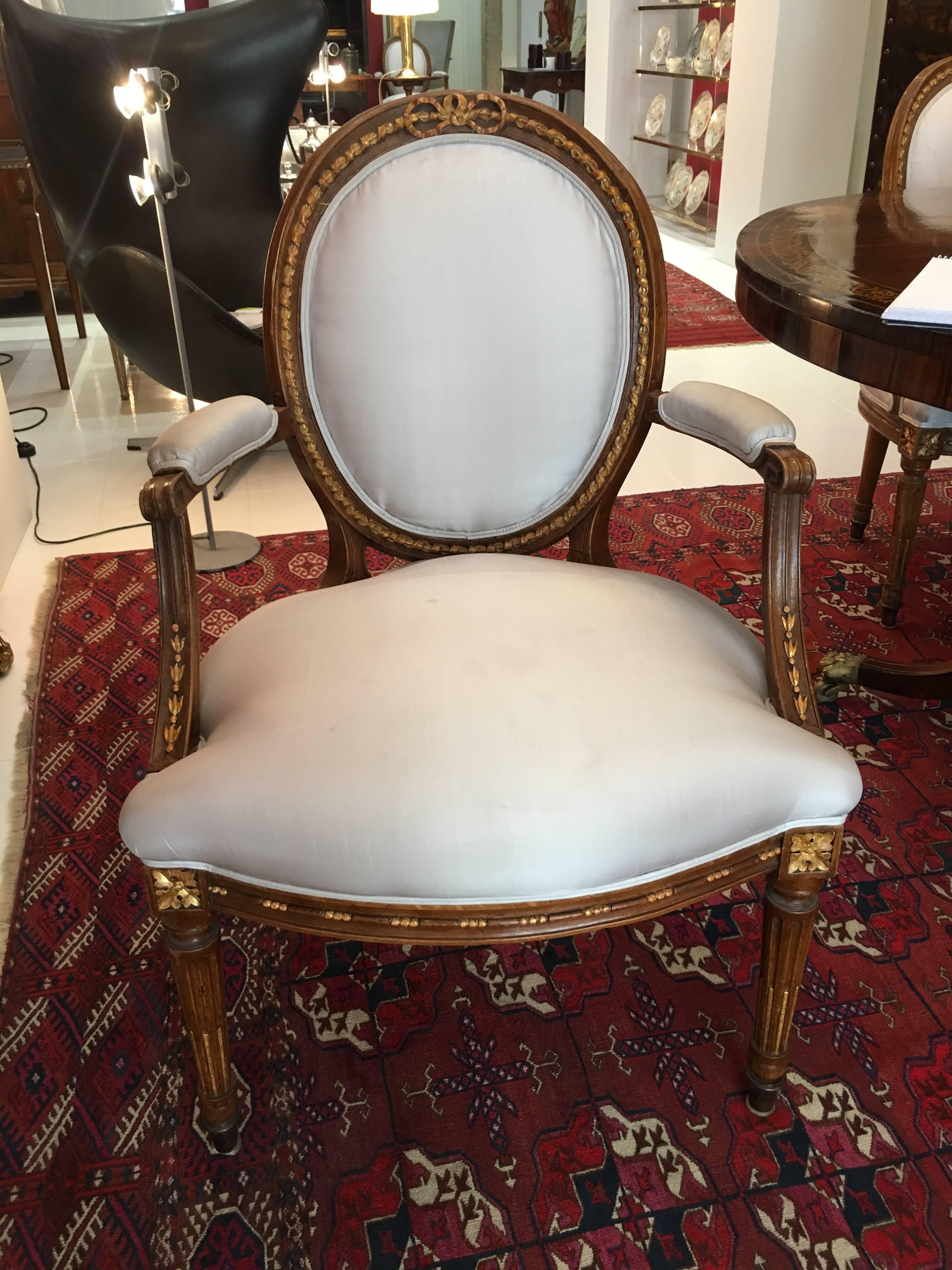 Giltwood 18th Century Portuguese Set of 12 Chairs For Sale