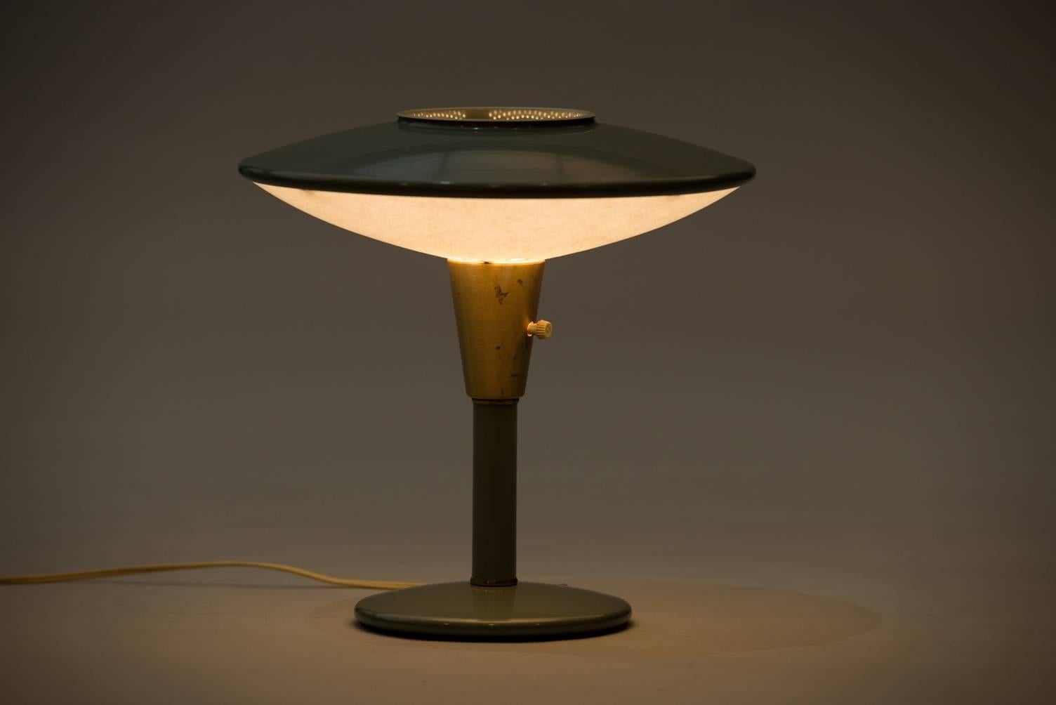 American Dazor Table Lamp