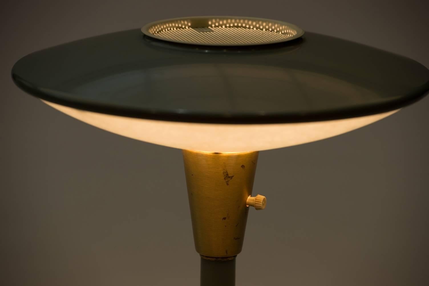 Dazor Table Lamp In Good Condition In Porto, PT