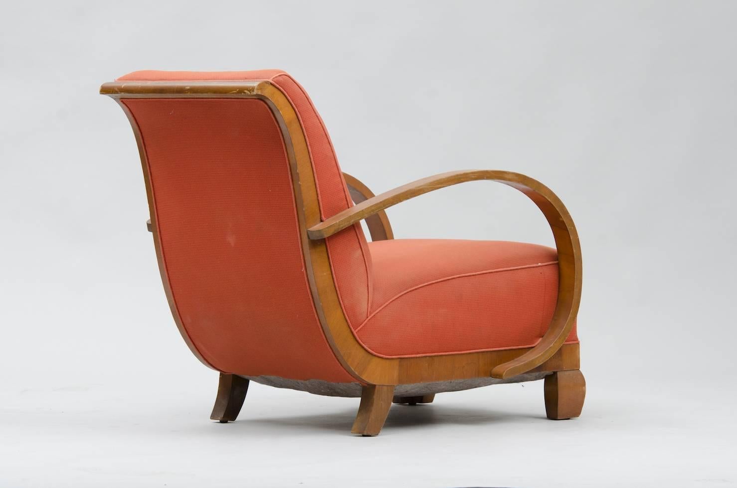 Art Deco Armchair In Distressed Condition In Porto, PT