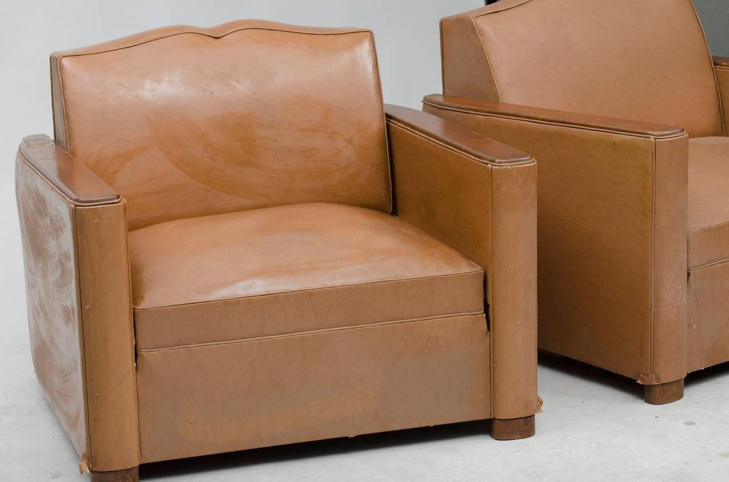 Large pair of Art Deco fauteuil club upholstered in brown faux leather.
Price fully restored: 4500€ (for the 2)
We have a large stock of unrestored pieces and we decided to publish it, the price shown is in the original condition.
We have our own