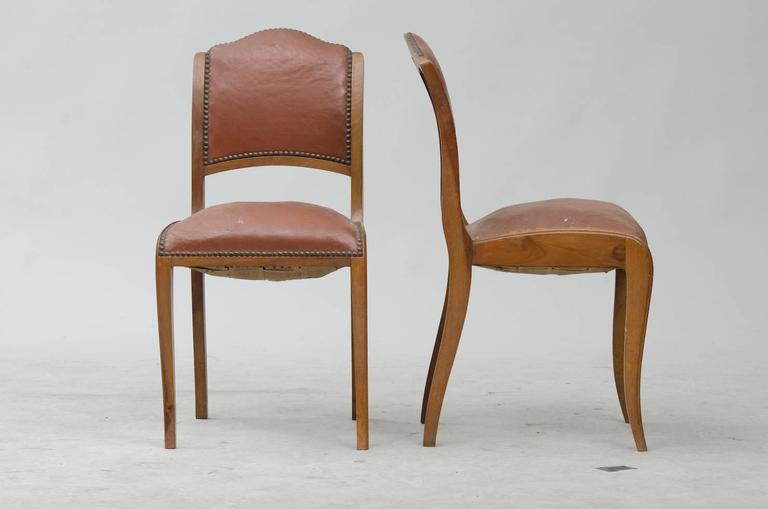 Set of six walnut Art Deco dining chairs.
Price fully restored: 4500€ (for the six)
The price shown is in the original condition.
We have our own workshop and we can restore these items, including upholstery and all the piece might need.