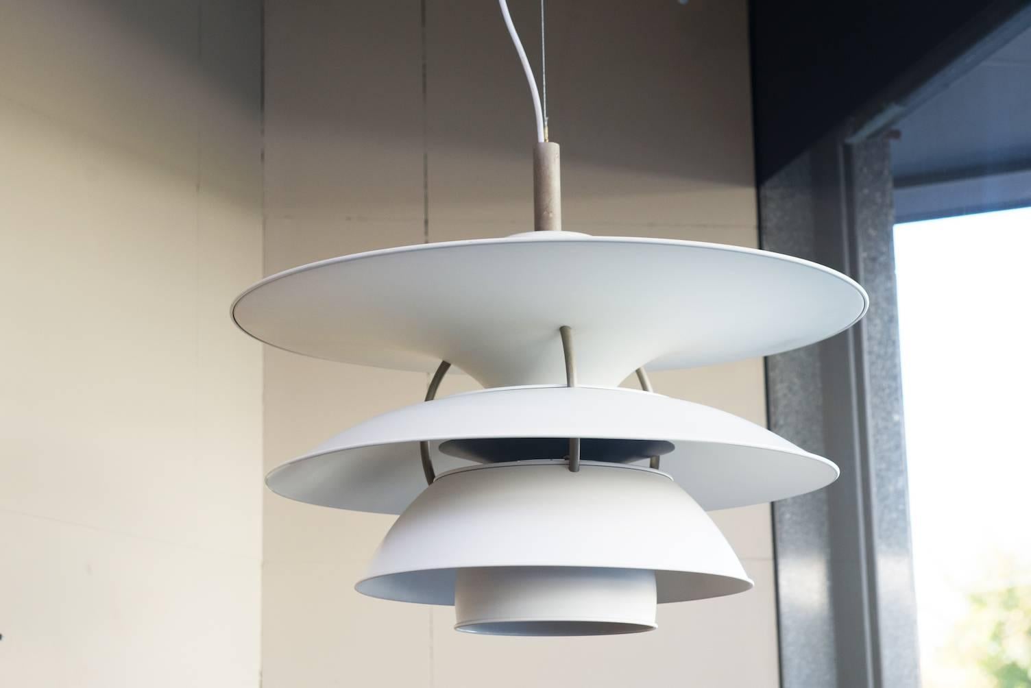 Large pendant lamp Charlottenborg, white and blue lacquered metal.
Producer: Louis Poulsen.