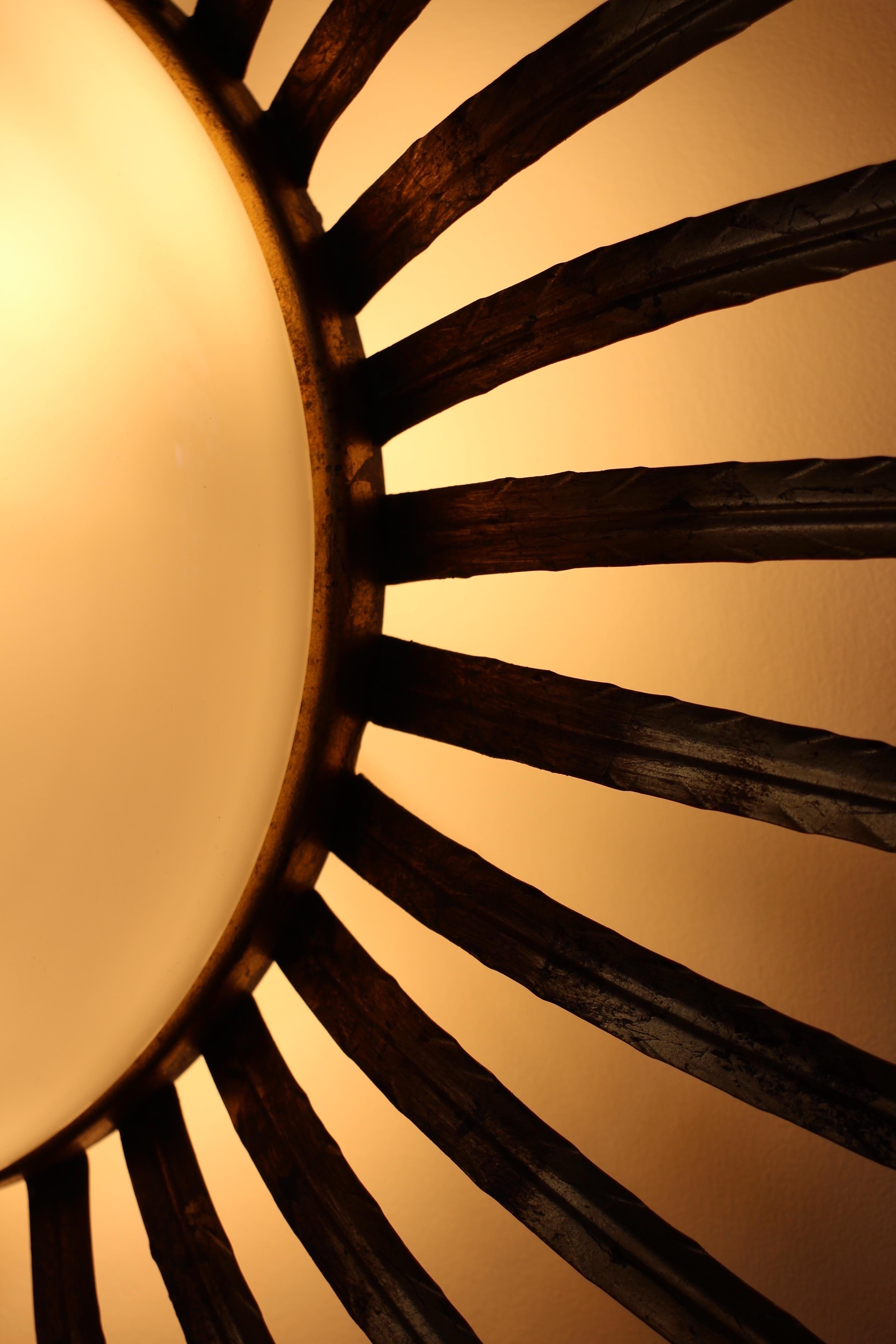 Vintage Gilt Metal and Opaline Sunburst Wall Sconce, France, 1960 For Sale 1